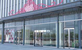 大庆万达广场旋转门工程案例