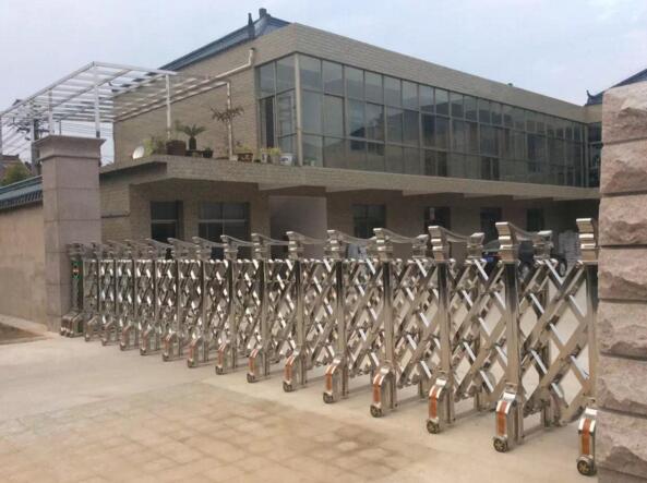 杭州出安智能伸缩门成功落地浙江理工大学