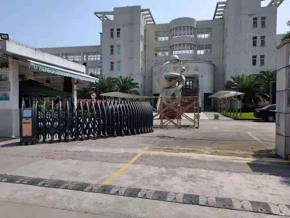 奔腾工程案例 - 中出网-智能出入口与停车充电门户