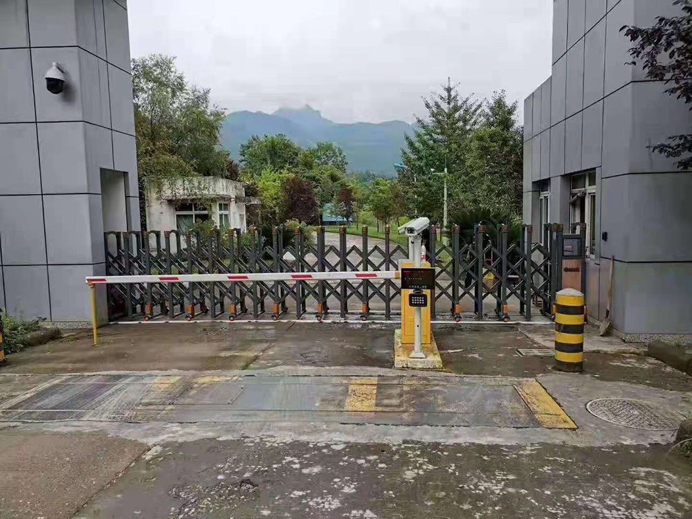 步步高系列案例 - 中出网-智能出入口与停车充电门户