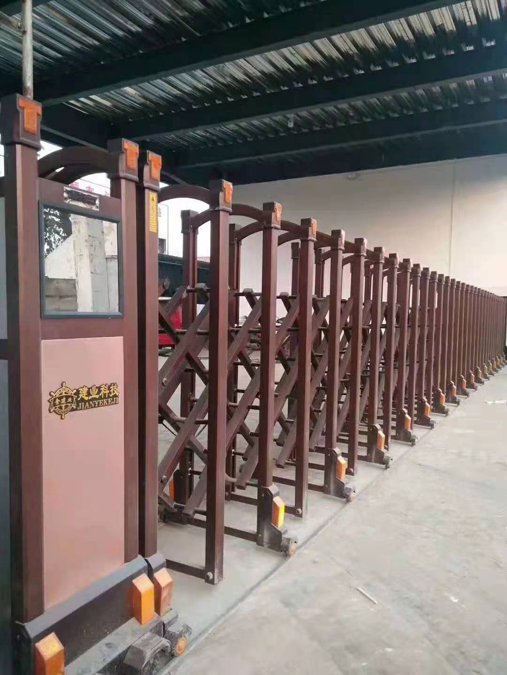 步步高系列案例 - 中出网-智能出入口与停车充电门户