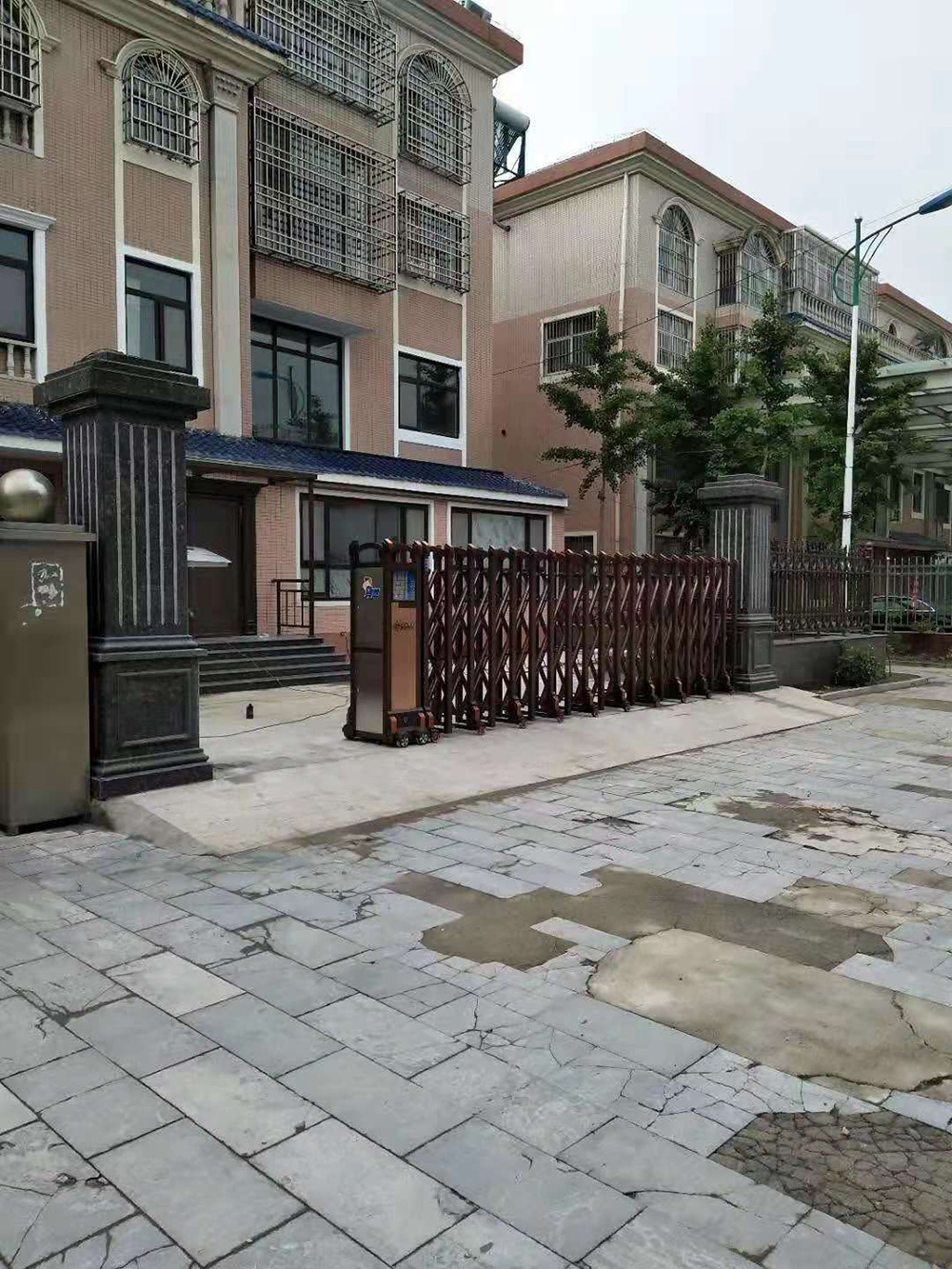 爵士系列工程案例 - 中出网-智能出入口与停车充电门户