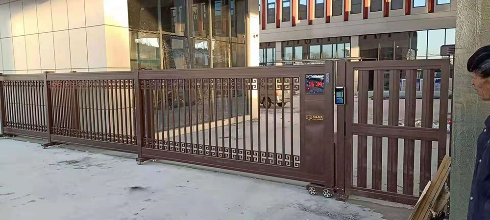 段滑门系列工程案例 - 中出网-智能出入口与停车充电门户