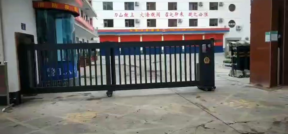 段滑门系列工程案例 - 中出网-智能出入口与停车充电门户