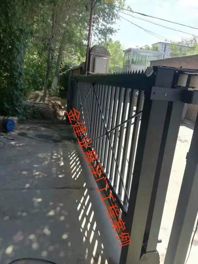 悬浮门系列工程案例 - 中出网-智能出入口与停车充电门户