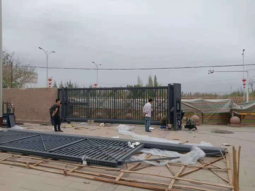 悬浮门系列工程案例 - 中出网-智能出入口门户