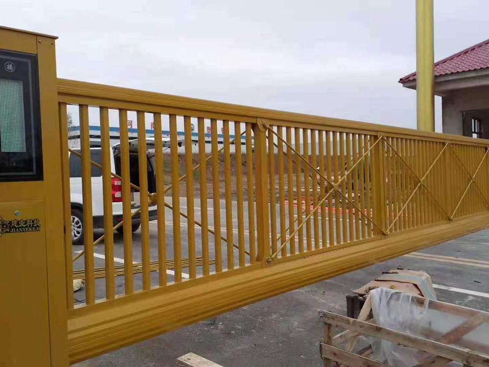 悬浮门系列工程案例 - 中出网-智能出入口与停车充电门户