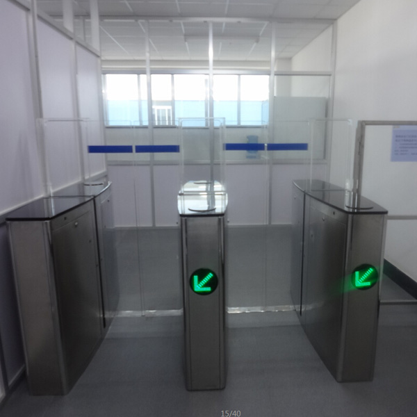 北京出安智能通道闸进驻北京高档写字楼