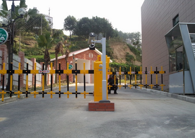 本溪出安智能栏栅道闸进驻本溪天著国际温泉休闲度假地