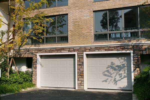 喜迎郑州出安智能车库门进驻郑州建业森林半岛