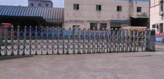 温州出安智能电动伸缩门闪亮在温州市越秀学校大门口犹如骑士般永睡不朽