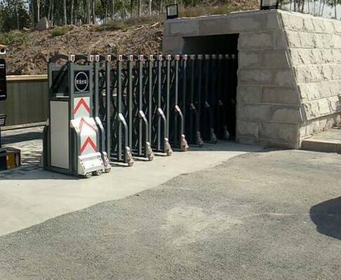 绍兴出安智能伸缩门让绍兴飞亚印染有限公司显得更有个性