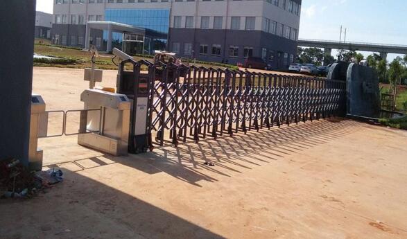 绍兴出安智能为浙江力博控股集团有限公司添上伸缩门