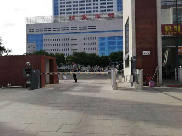 内蒙古自治区体育局道闸案例