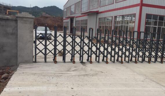 嘉兴市吴越信息技术有限公司安装嘉兴出安智能电动伸缩门正式投入使用