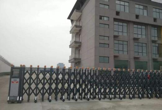 金华市女子中学选用金华出安智能电动伸缩门
