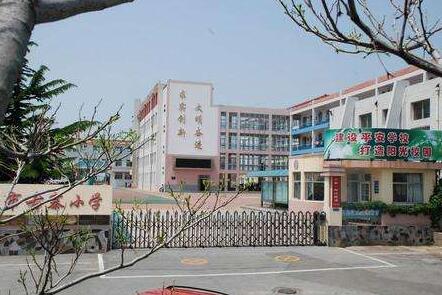 恭贺威海市古寨小学大门口安装上威海出安智能伸缩门