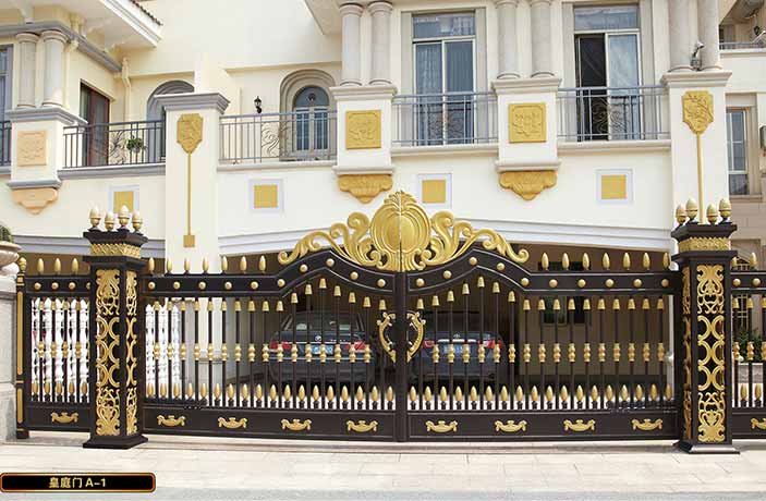 乌鲁木齐出安智能别墅铝艺大门似一颗璀璨的明珠镶嵌在乌鲁木齐中海•万锦公馆 