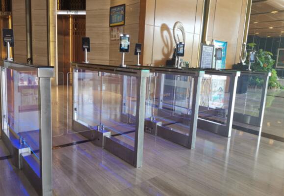 世茂双子塔门禁通道