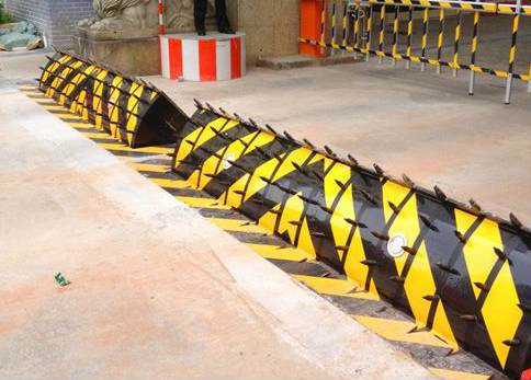 路障机 - 中出网-智能出入口与停车充电门户