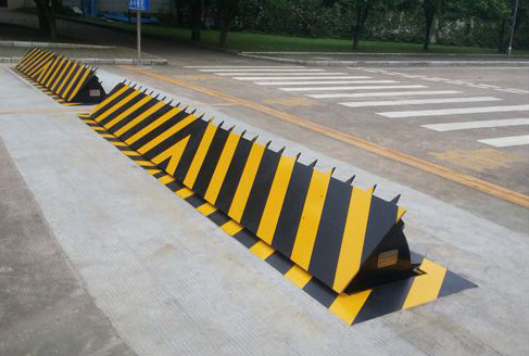 路障机 - 中出网-智能出入口与停车充电门户