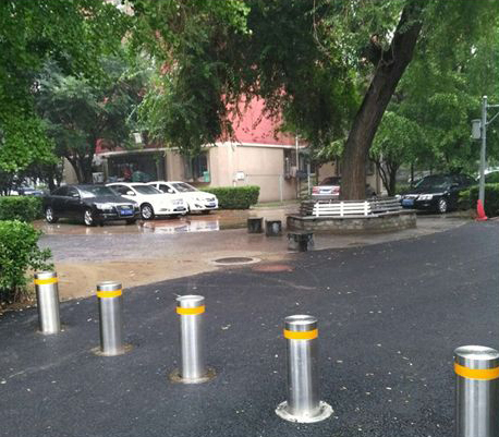 升降柱 - 中出网-智能出入口与停车充电门户