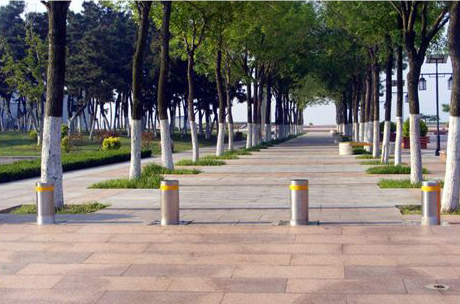 升降柱 - 中出网-智能出入口与停车充电门户