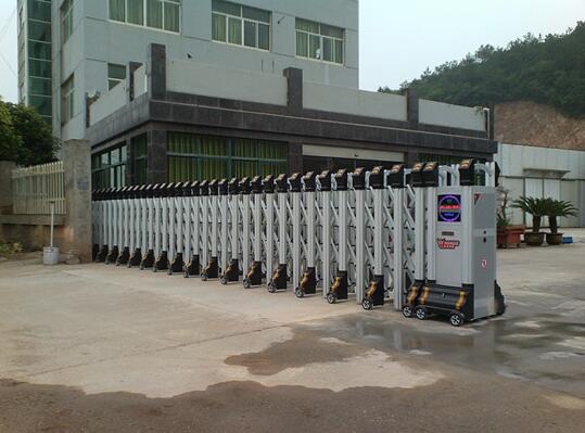 湖州出安智能电动伸缩门进驻长能电池集团大门口