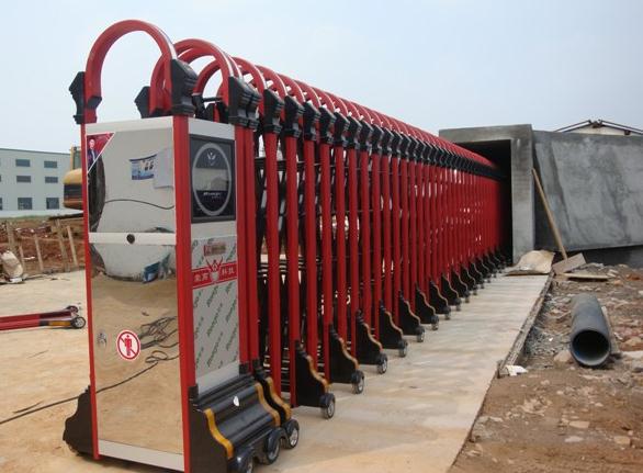 湖州出安智能电动伸缩门进驻浙江锦尚合成革公司大门口