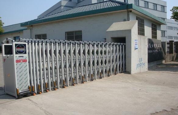 湖州富升碳业有限公司与湖州出安智能电动伸缩门达成合作协议