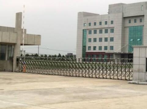 国贸仁皇选用湖州出安智能电动伸缩门