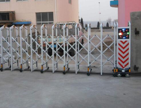 邢台出安智能为永康万国城提供伸缩门工程