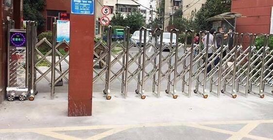 邢台出安智能为邢台市飞扬艺术教育培训学校添上电动伸缩门