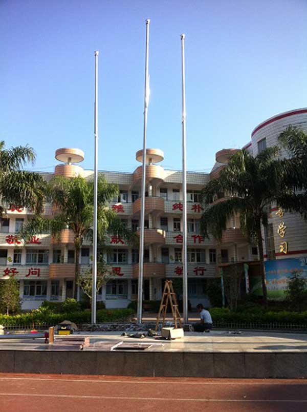 龙岩新罗区溪南小学锥形旗杆案例 - 中出网-智能出入口门户