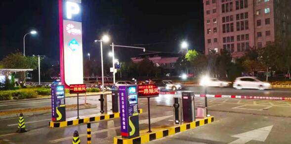 南昌印象城方案：科拓·速泊无人收费停车场解决方案