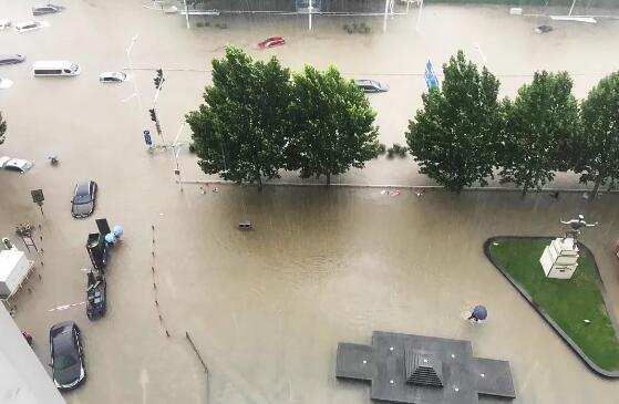郑州遭遇有记录以来史上最强降雨