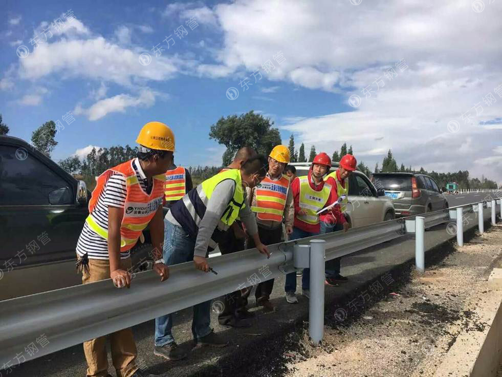 曲靖出安智能道路护栏进驻曲靖曲陆高速改扩建工程