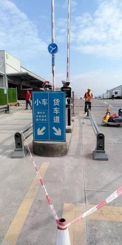 嘉民重庆空港物流中心选用道尔简III系列（三进三出）