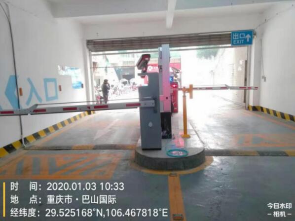重百大厦选用道尔恭III系列（七进七出）