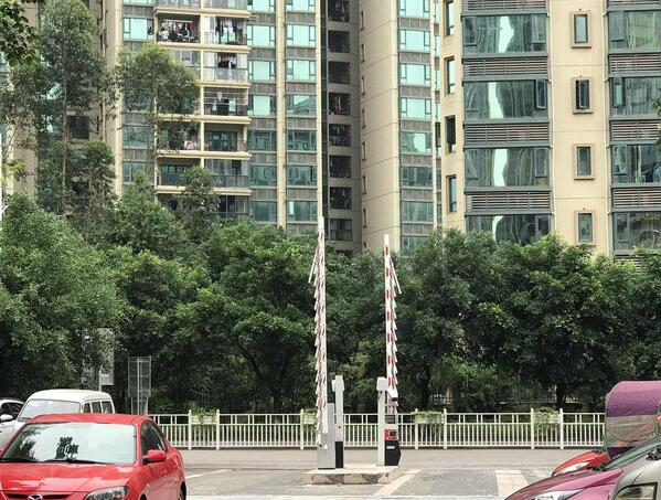 重庆双福时代广场选用道尔恭III一体机（三进三出）