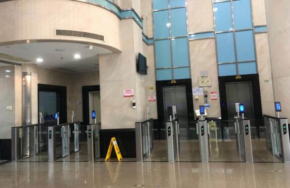 中国电信再选道尔人脸识别一体机