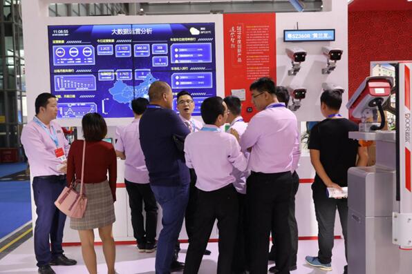 道尔总监黄宁为客户讲解“大数据运营分析”