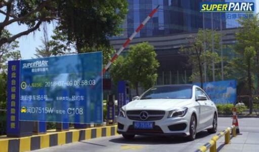 道尔人脸识别测温一体机助力开学与复工