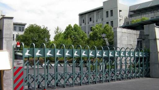 承德广播电视大学选用承德出安智能电动伸缩门是明智之举