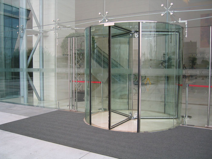 濮阳出安智能旋转门进驻丽景上品工程