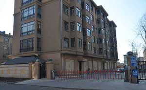 绥化鑫鹤茗城栅栏道闸案例