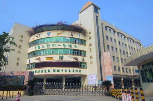 恭贺海口市第二十五小学安装上海口出安智能伸缩门