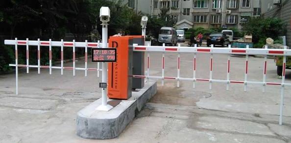 衢州出安智能道闸进驻衢州市白云学校