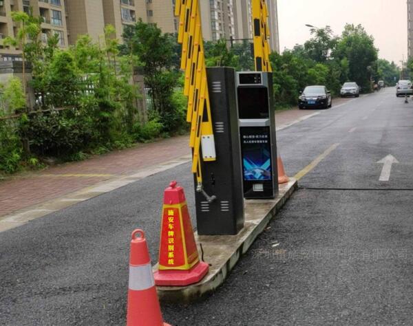 衢州出安智能车牌识别安装在衢州博悦大酒店停车场