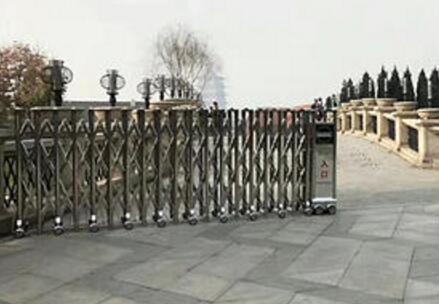 舟山伸缩门
